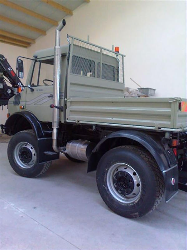 Obermueller-Auspuff-Hoch-Unimog-gr-1-1