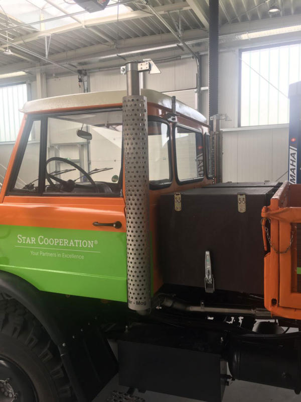 Obermueller-Auspuff-Hoch-Unimog-kl-12-1