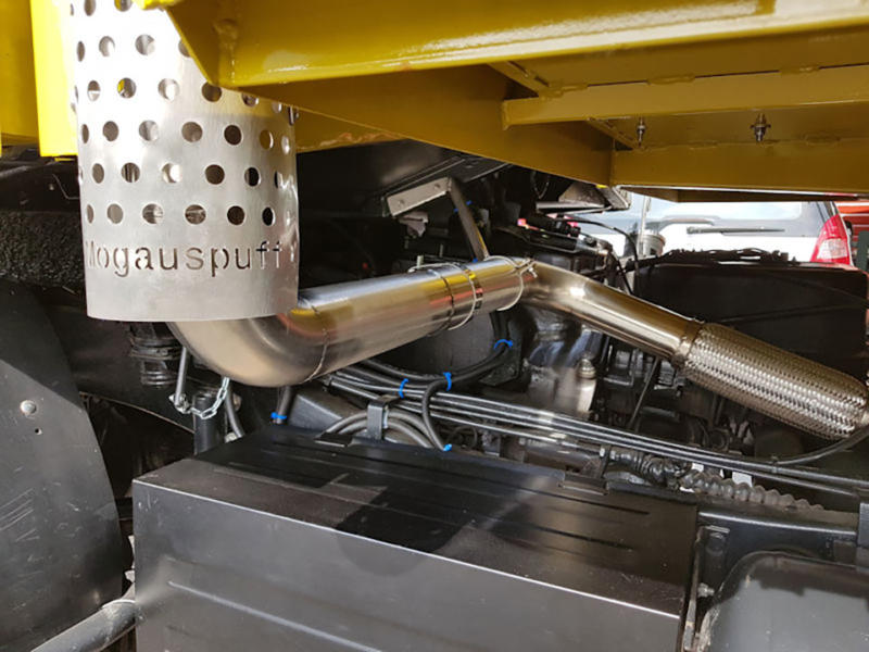 Obermueller-Auspuff-Hoch-Unimog-kl-7-1