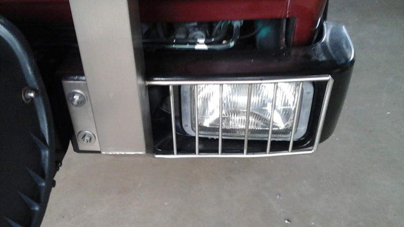 Obermueller-Scheinwerferschutzgitter-3-1