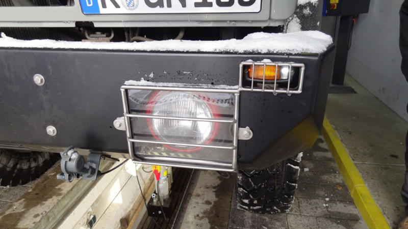 Obermueller-Scheinwerferschutzgitter-4-1